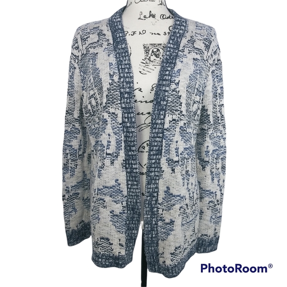 Willow & Clay Sweaters - Willow & Clay Blue White Cable Knit Open Cardigan M